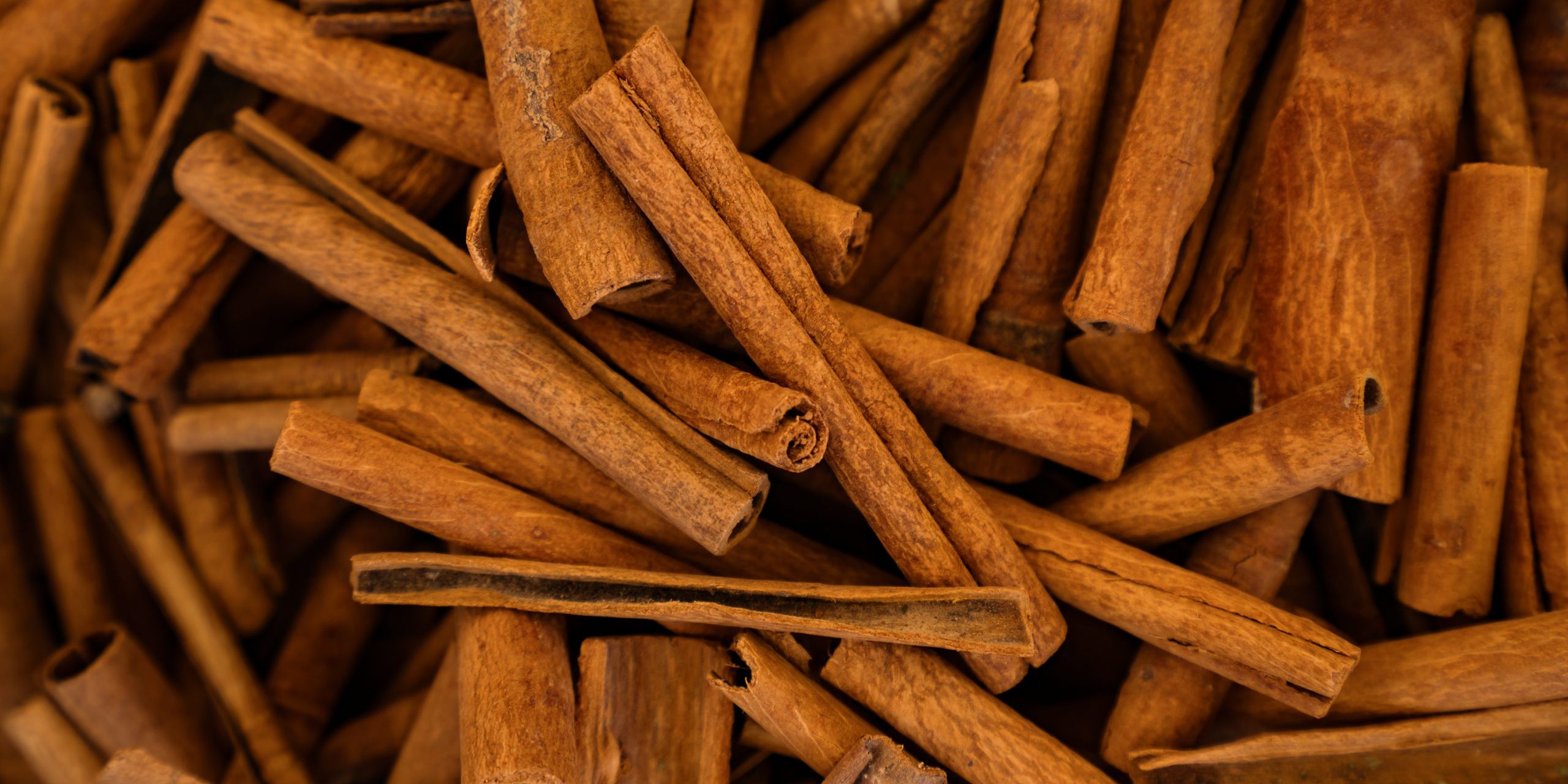 Cinnamon sticks background